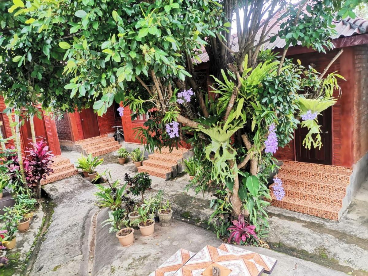 Kongkeo Guesthouse Muang Phônsavan エクステリア 写真