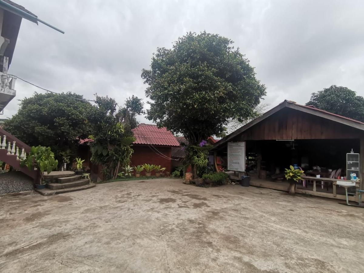 Kongkeo Guesthouse Muang Phônsavan エクステリア 写真
