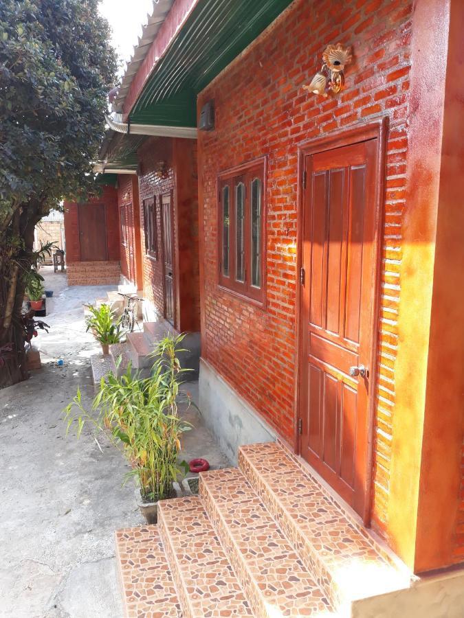 Kongkeo Guesthouse Muang Phônsavan エクステリア 写真