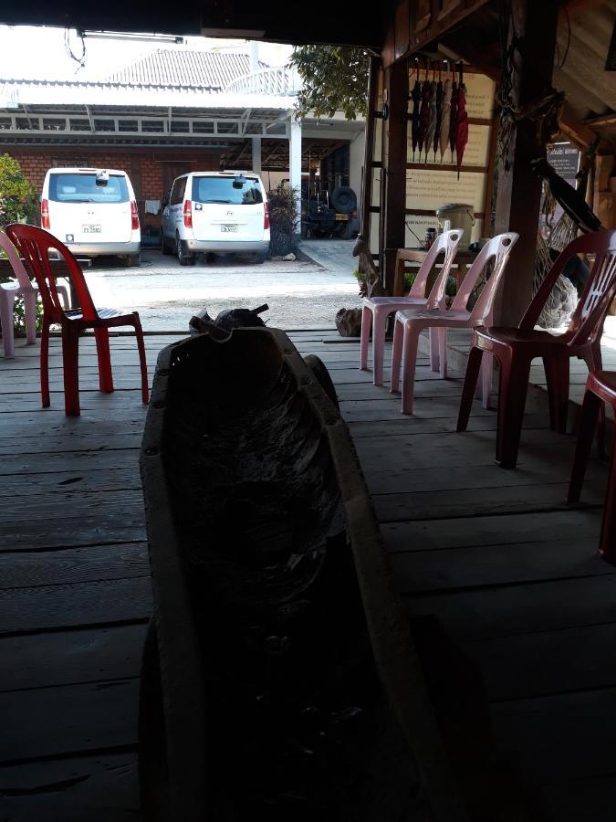 Kongkeo Guesthouse Muang Phônsavan エクステリア 写真
