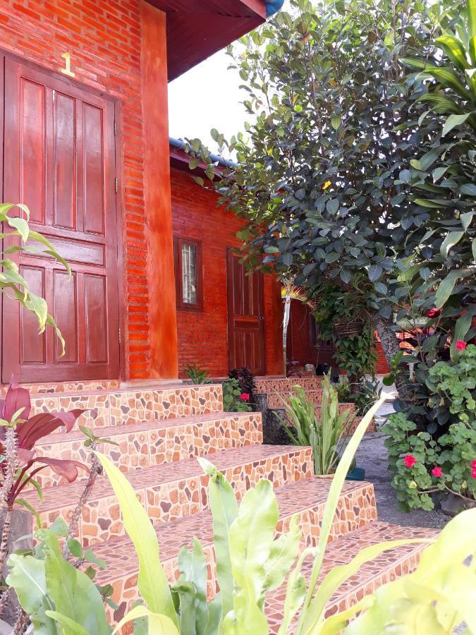 Kongkeo Guesthouse Muang Phônsavan エクステリア 写真
