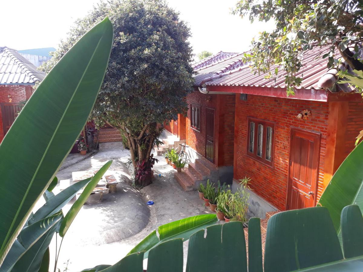 Kongkeo Guesthouse Muang Phônsavan エクステリア 写真