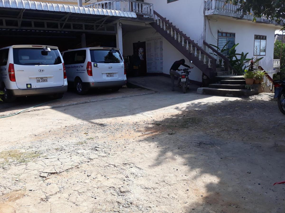 Kongkeo Guesthouse Muang Phônsavan エクステリア 写真